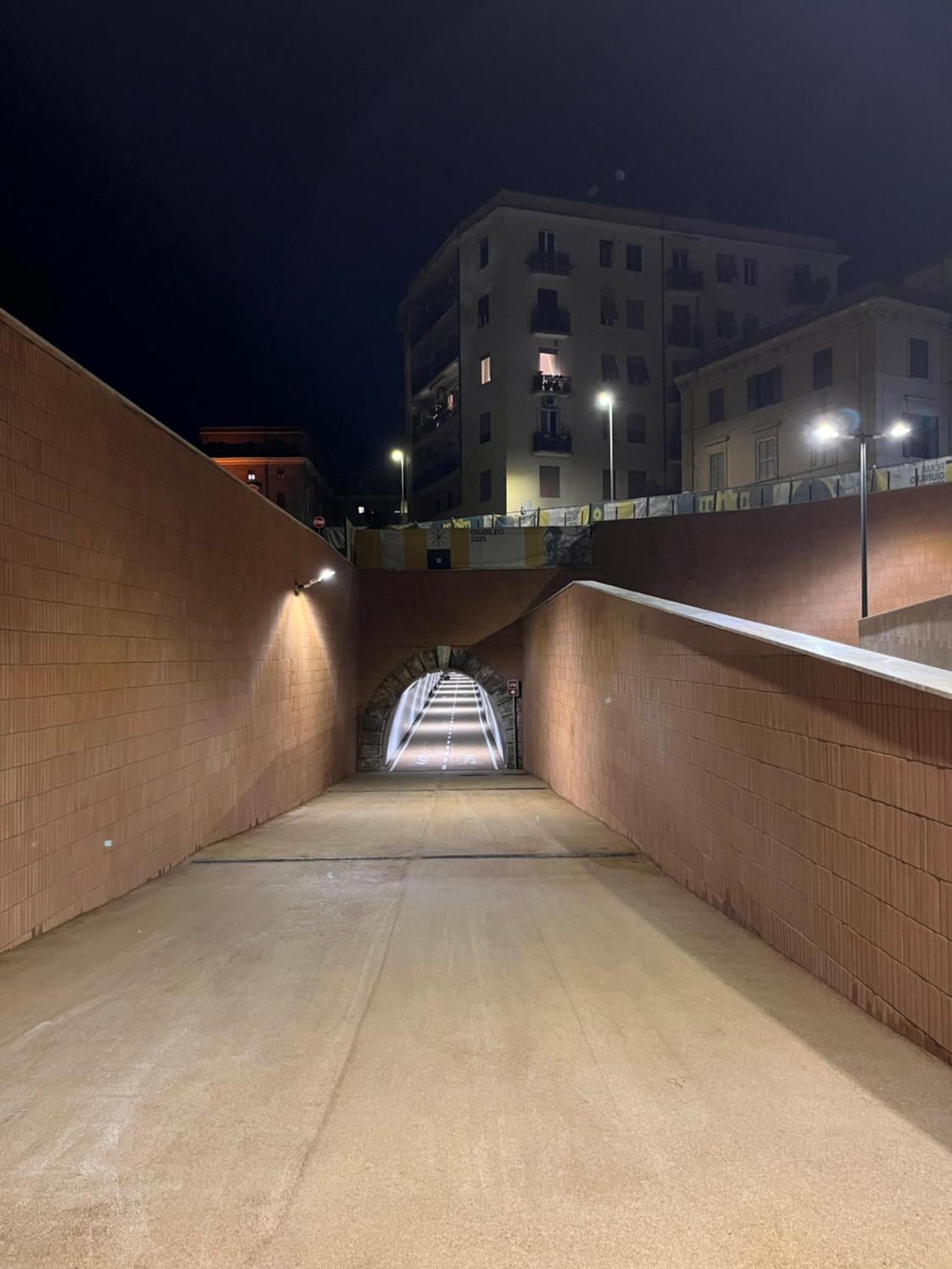 Bambhouse - Appartamento Nuovo Roma Esterno foto